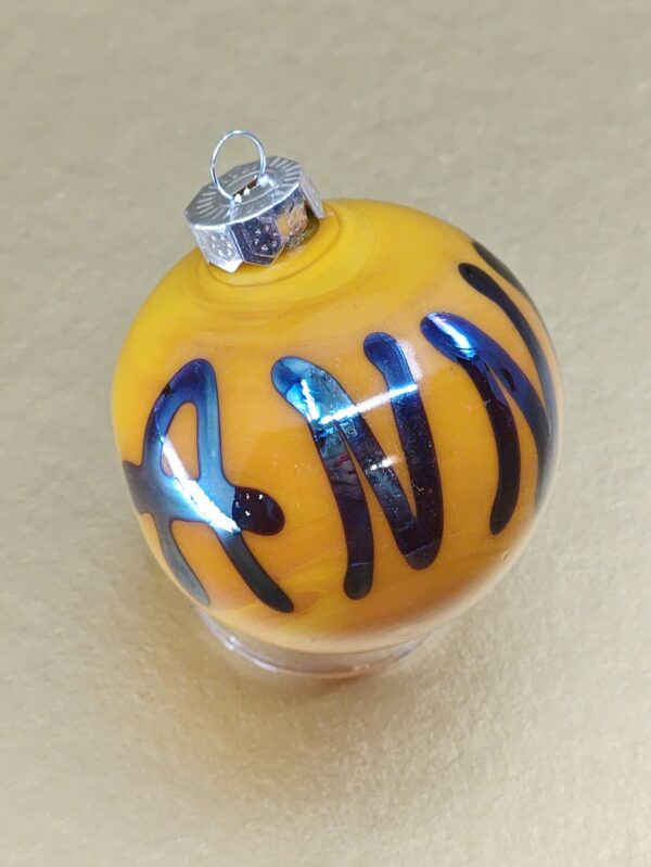 Custom made glass Christmas ornament with a message or name - Image 2